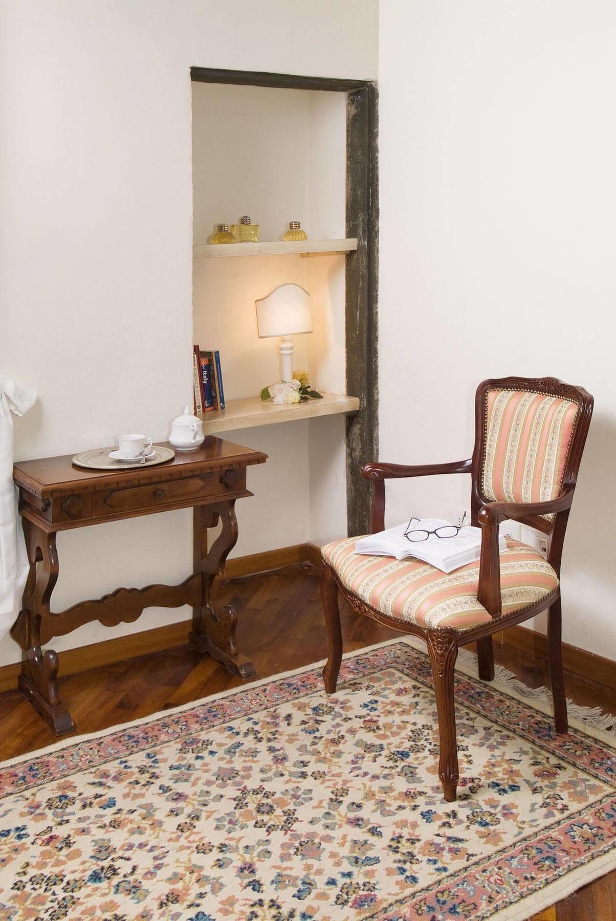 Accademia Residence Prato  Bagian luar foto
